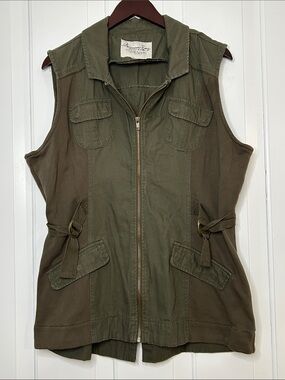 American Rag Olive Green stretchy Utility cargo Vest with Zip Front
